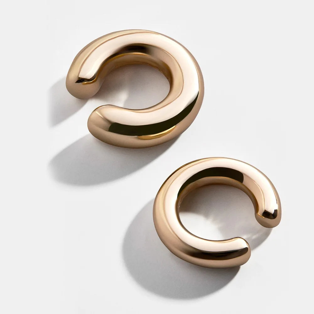 Nuovo alla moda unico falso metallo perforato Clip dell'orecchio asimmetrico circolare cartilagine donne gioielli di moda regalo polsino dell'orecchio ragazza
