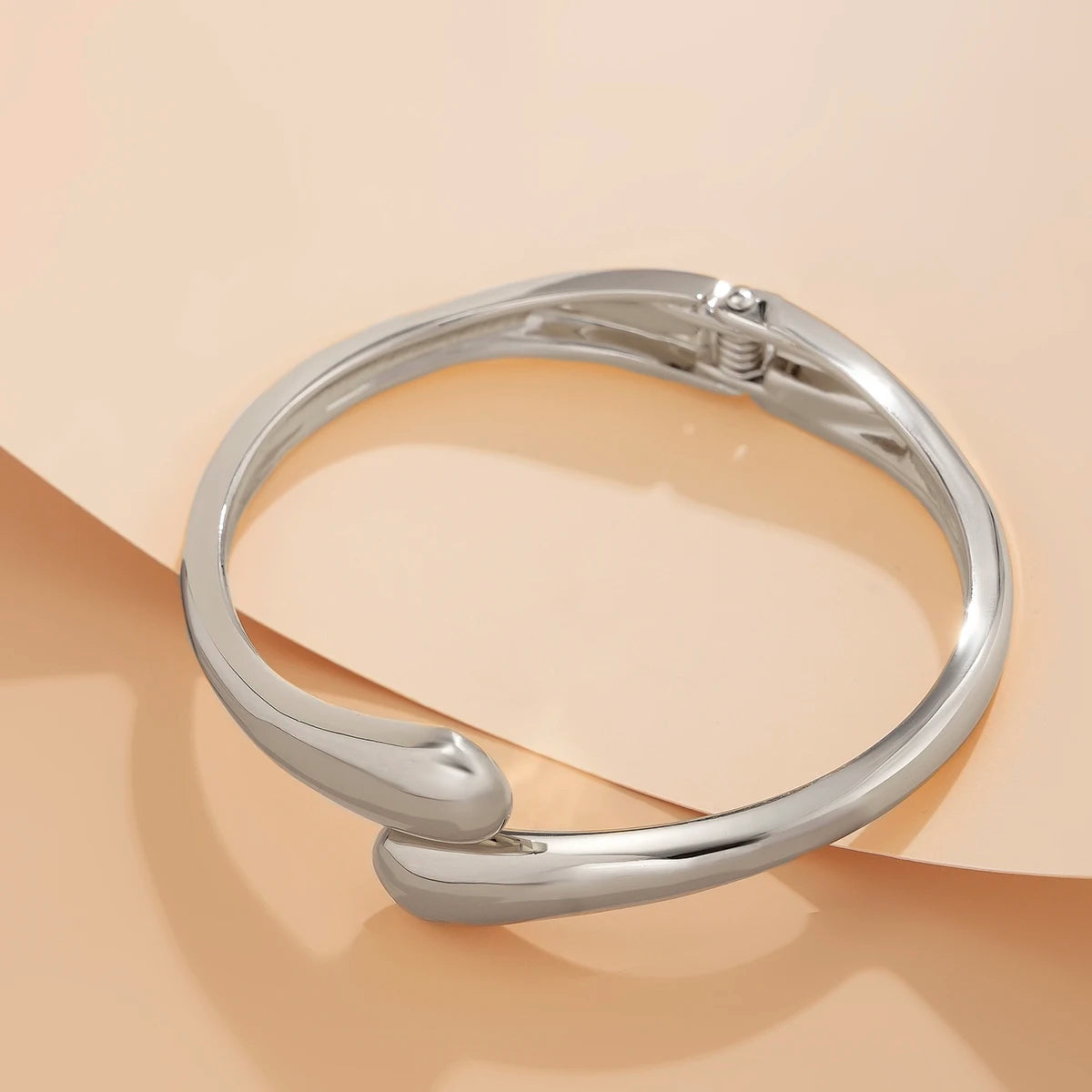 Ingemark 4 Stili Esagerati Punk Geometrici Grandi Braccialetti Aperti a Molla da Donna Chunky Heavy Metal Bracciale da Uomo Gioielli Regalo