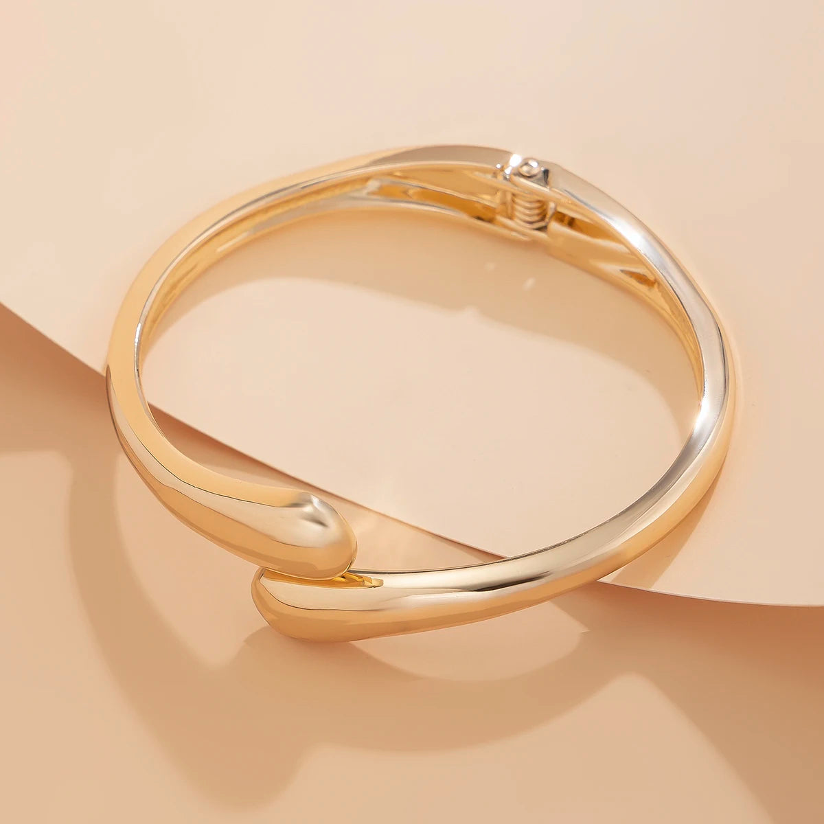Ingemark 4 Stili Esagerati Punk Geometrici Grandi Braccialetti Aperti a Molla da Donna Chunky Heavy Metal Bracciale da Uomo Gioielli Regalo