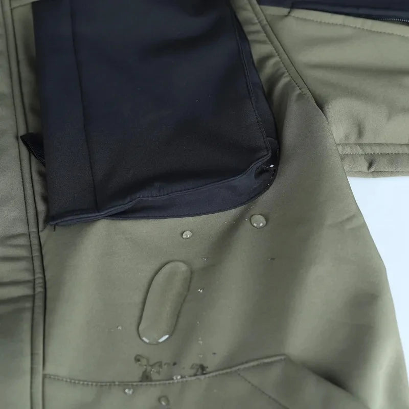 Giacche tattiche uomo pelle di squalo giacca militare Soft Shell impermeabile in pile antivento caldo moto Multi-tasche cappotti militari