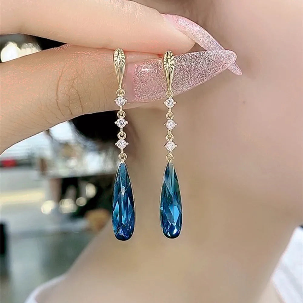 Orecchini pendenti in cristallo blu lucido alla moda per le donne moda semplice ciondolo a goccia d'acqua orecchino ragazza festa gioielli da sposa regali